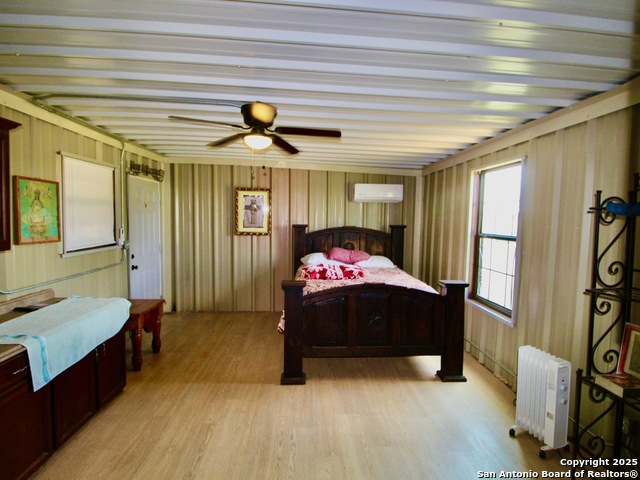 Listing photo id 37 for 12365 Rudolph Rd Unit 3