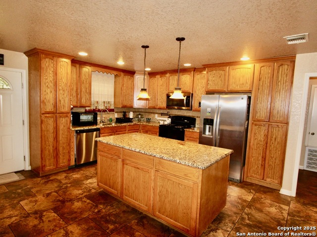 Listing photo id 6 for 12365 Rudolph Rd Unit 3