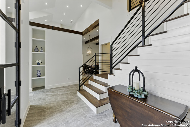 Listing photo id 8 for 321 Bentwood Dr