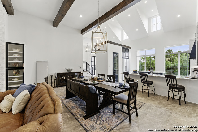 Listing photo id 14 for 321 Bentwood Dr