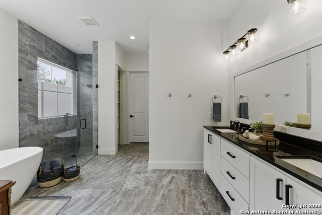 Listing photo id 20 for 321 Bentwood Dr