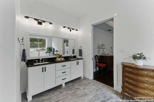 Listing photo id 21 for 321 Bentwood Dr
