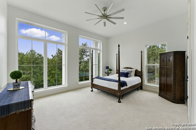 Listing photo id 23 for 321 Bentwood Dr