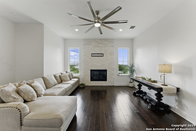 Listing photo id 32 for 321 Bentwood Dr