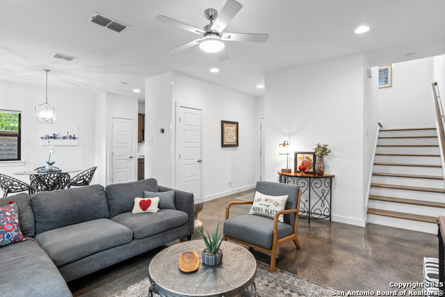 Image 12 of 42 For 211 Utah St.  401