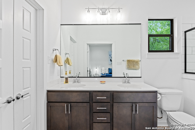 Image 23 of 42 For 211 Utah St.  401