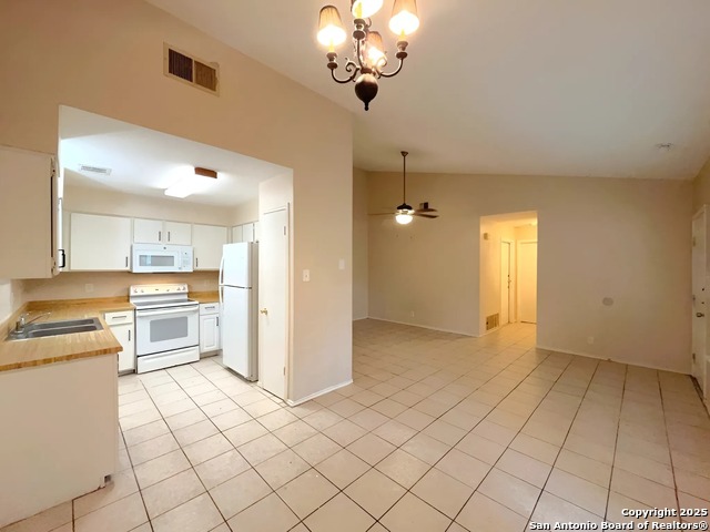 Image 11 of 33 For 14407 Edgemont St