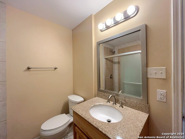 Image 17 of 33 For 14407 Edgemont St