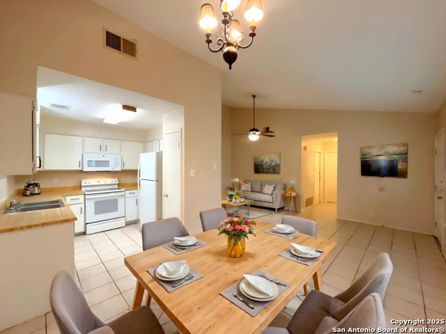 Image 4 of 33 For 14407 Edgemont St
