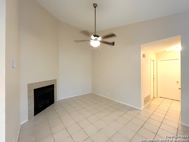 Image 8 of 33 For 14407 Edgemont St