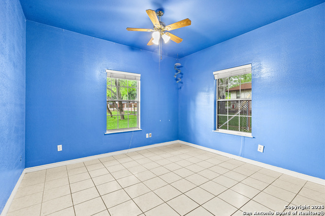 Image 34 of 47 For 12037 Poinciana