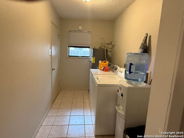 Listing photo id 10 for 1410 Longbranch