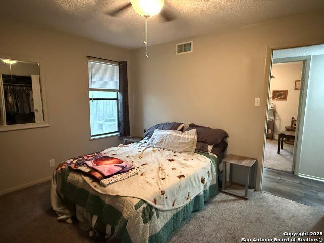 Listing photo id 11 for 1410 Longbranch