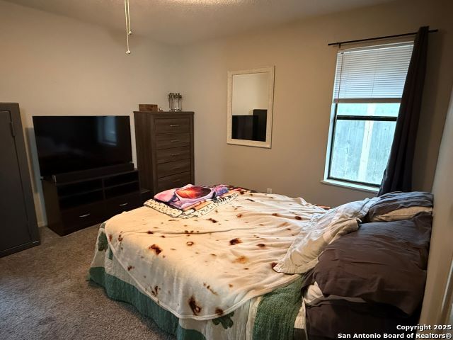 Listing photo id 12 for 1410 Longbranch