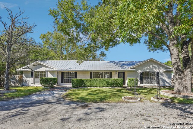 Details for 310 Rosewood, Boerne, TX 78006