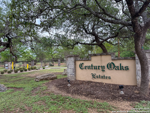 Listing photo id 19 for 23407 Osceola Bluff