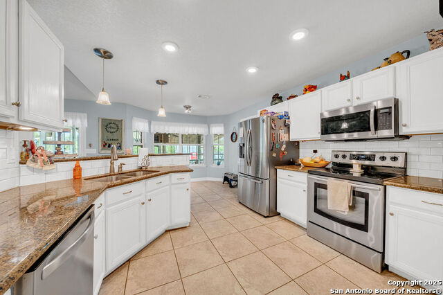 Image 11 of 36 For 1253 Hillside Oaks