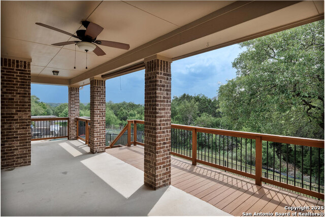 Listing photo id 27 for 25555 Sioux Springs