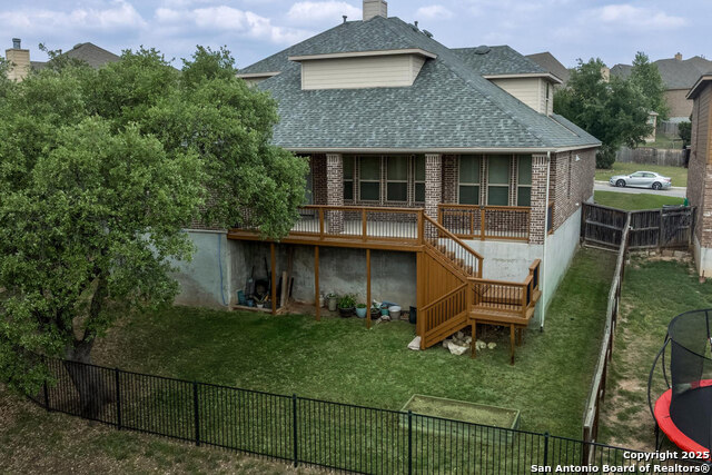 Listing photo id 29 for 25555 Sioux Springs