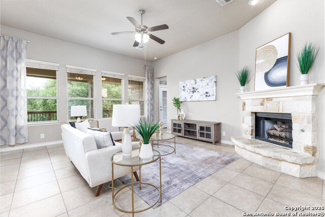 Listing photo id 3 for 25555 Sioux Springs