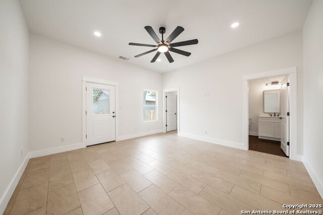 Image 45 of 50 For 247 Princeton Bldg 1, Units 201 &