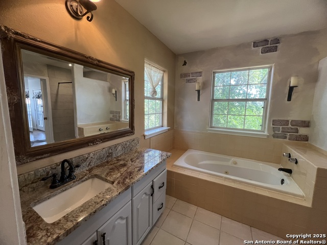 Image 17 of 26 For 568 Lake Forest