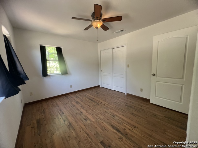 Image 22 of 26 For 568 Lake Forest