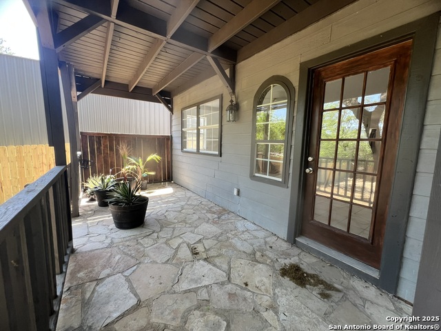 Image 3 of 26 For 568 Lake Forest
