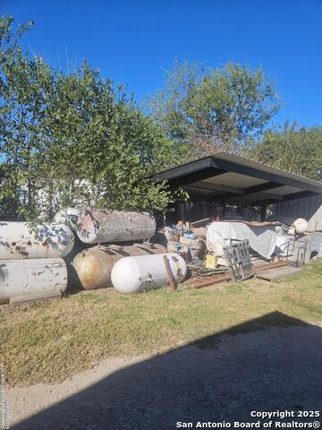 Listing photo id 16 for 4778 Old Highway 81