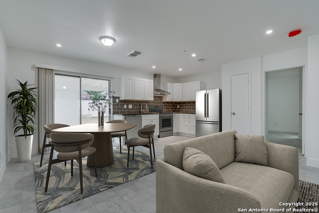 Image 11 of 36 For 9958 Panther Bay