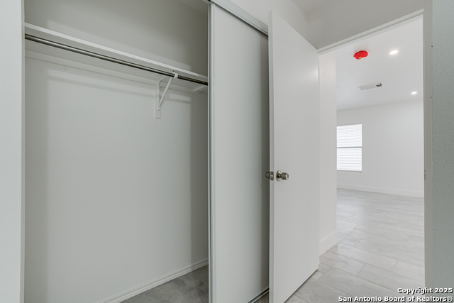 Image 20 of 36 For 9958 Panther Bay