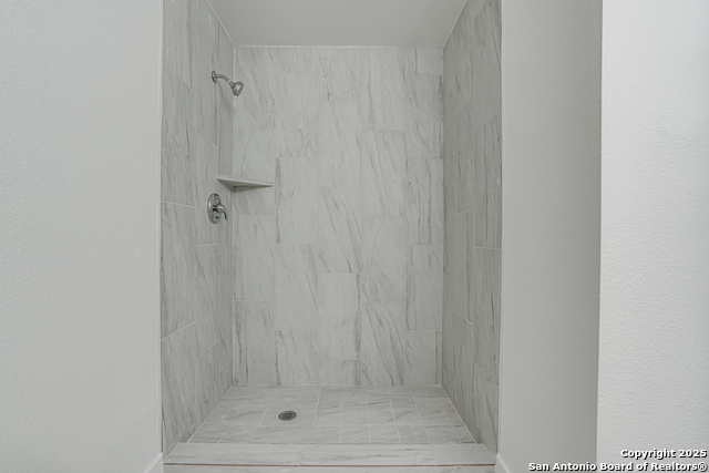 Image 22 of 36 For 9958 Panther Bay