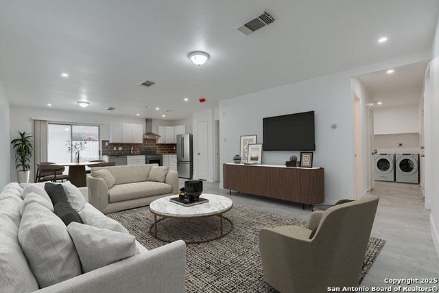 Image 6 of 36 For 9958 Panther Bay