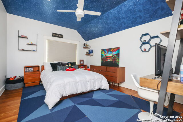 Listing photo id 25 for 204 Parklane