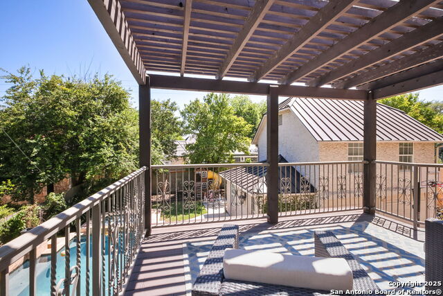 Listing photo id 29 for 204 Parklane