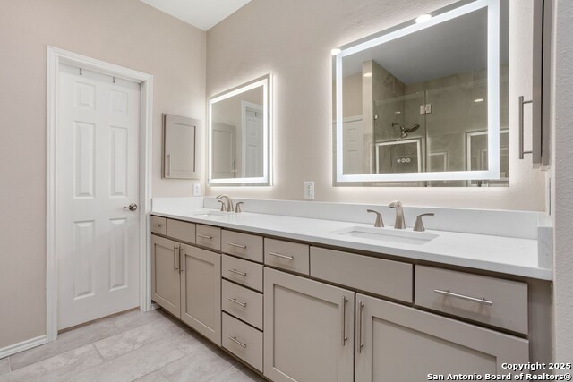 Image 20 of 44 For 18839 Agin Court