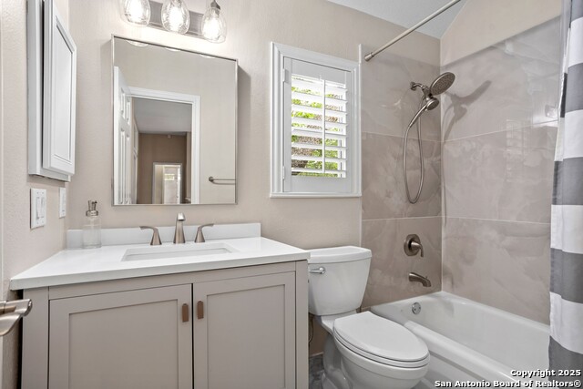 Image 29 of 44 For 18839 Agin Court