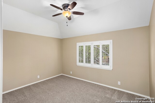 Image 32 of 44 For 18839 Agin Court