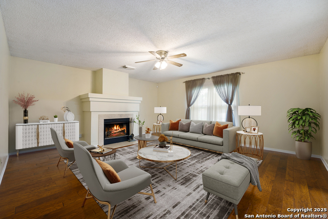 Listing photo id 0 for 6635 Meadow Dawn