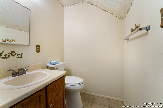 Listing photo id 22 for 6635 Meadow Dawn