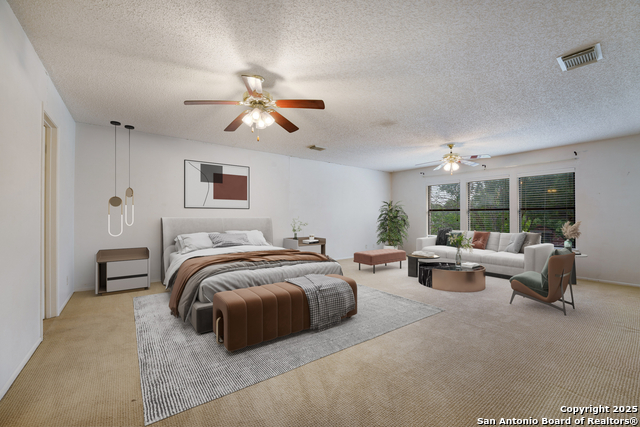 Listing photo id 2 for 6635 Meadow Dawn