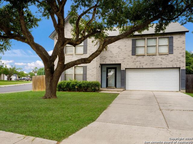 Listing photo id 3 for 6635 Meadow Dawn