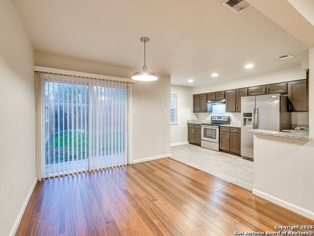 Image 14 of 41 For 100 Lorenz Rd.  1504