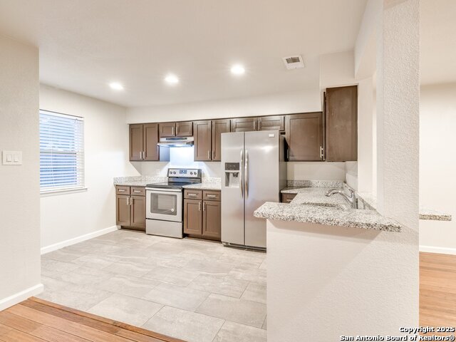 Image 16 of 41 For 100 Lorenz Rd.  1504