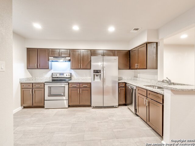 Image 17 of 41 For 100 Lorenz Rd.  1504