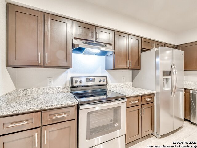 Image 18 of 41 For 100 Lorenz Rd.  1504