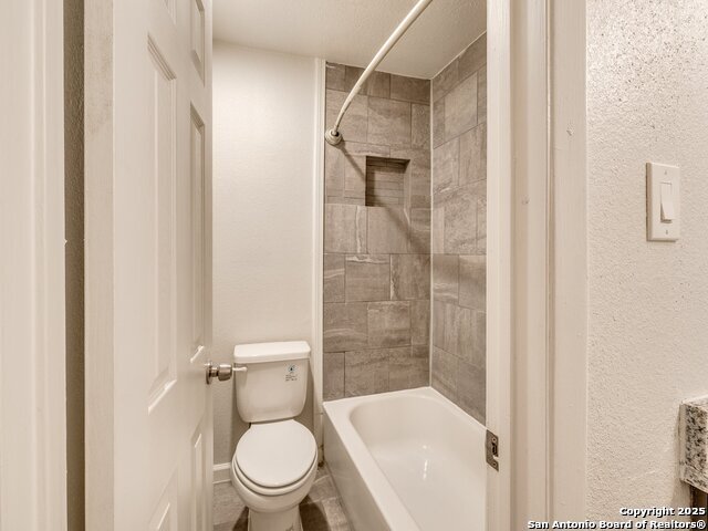 Image 34 of 41 For 100 Lorenz Rd.  1504