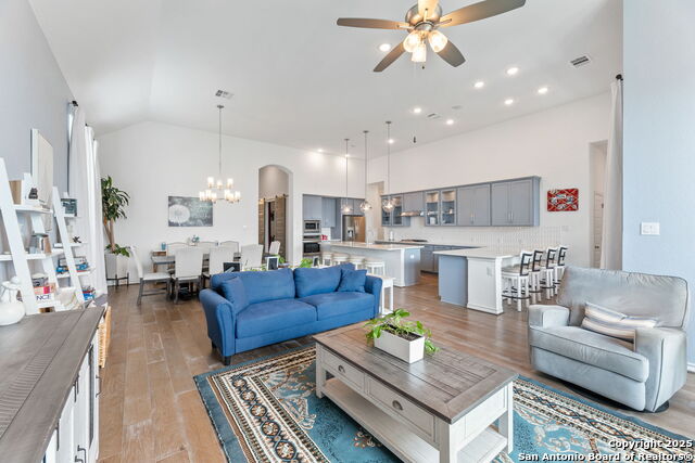 Listing photo id 20 for 12026 Bailey Hills