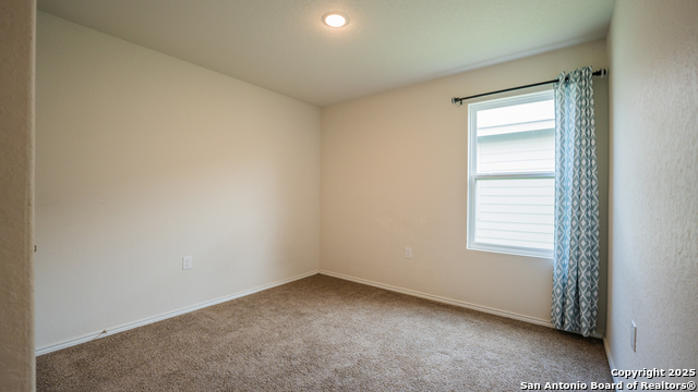 Image 12 of 24 For 12923 Links Bch