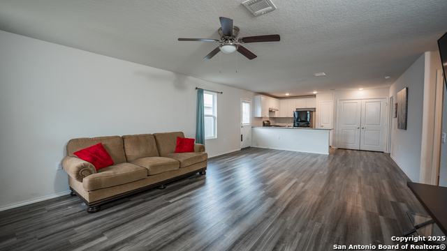 Image 4 of 24 For 12923 Links Bch